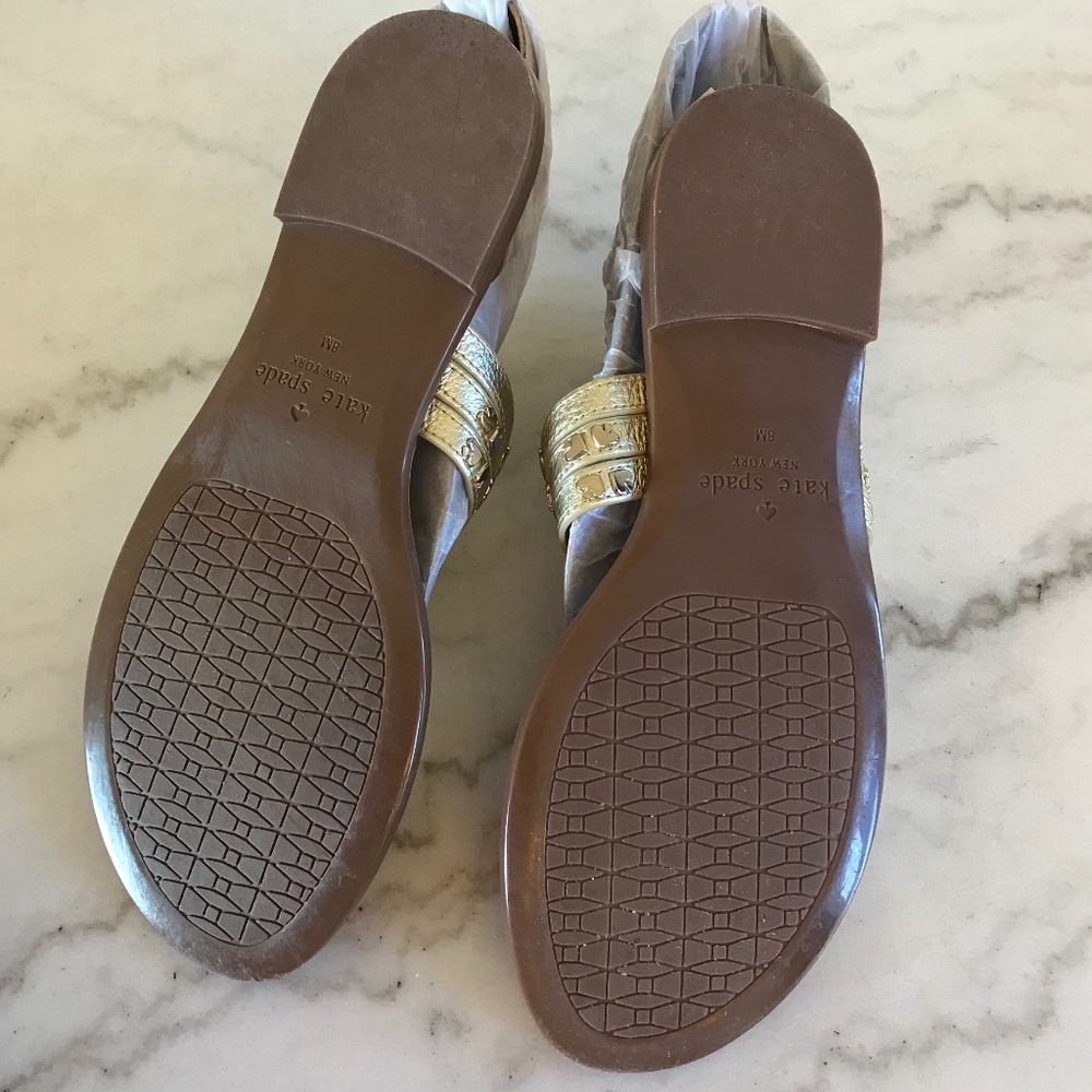 KATE SPADE PATENT LEATHER GOLD SANDAL - Picture 8 of 15